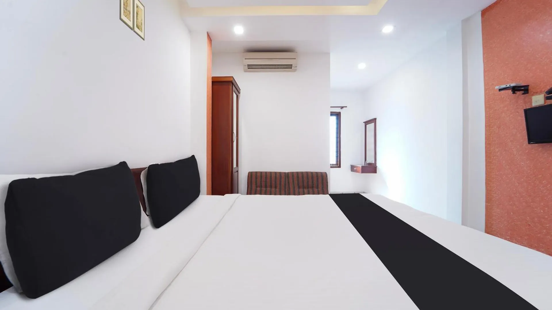 Super Townhouse City Center Ernakulam Kochi 3*,  印度