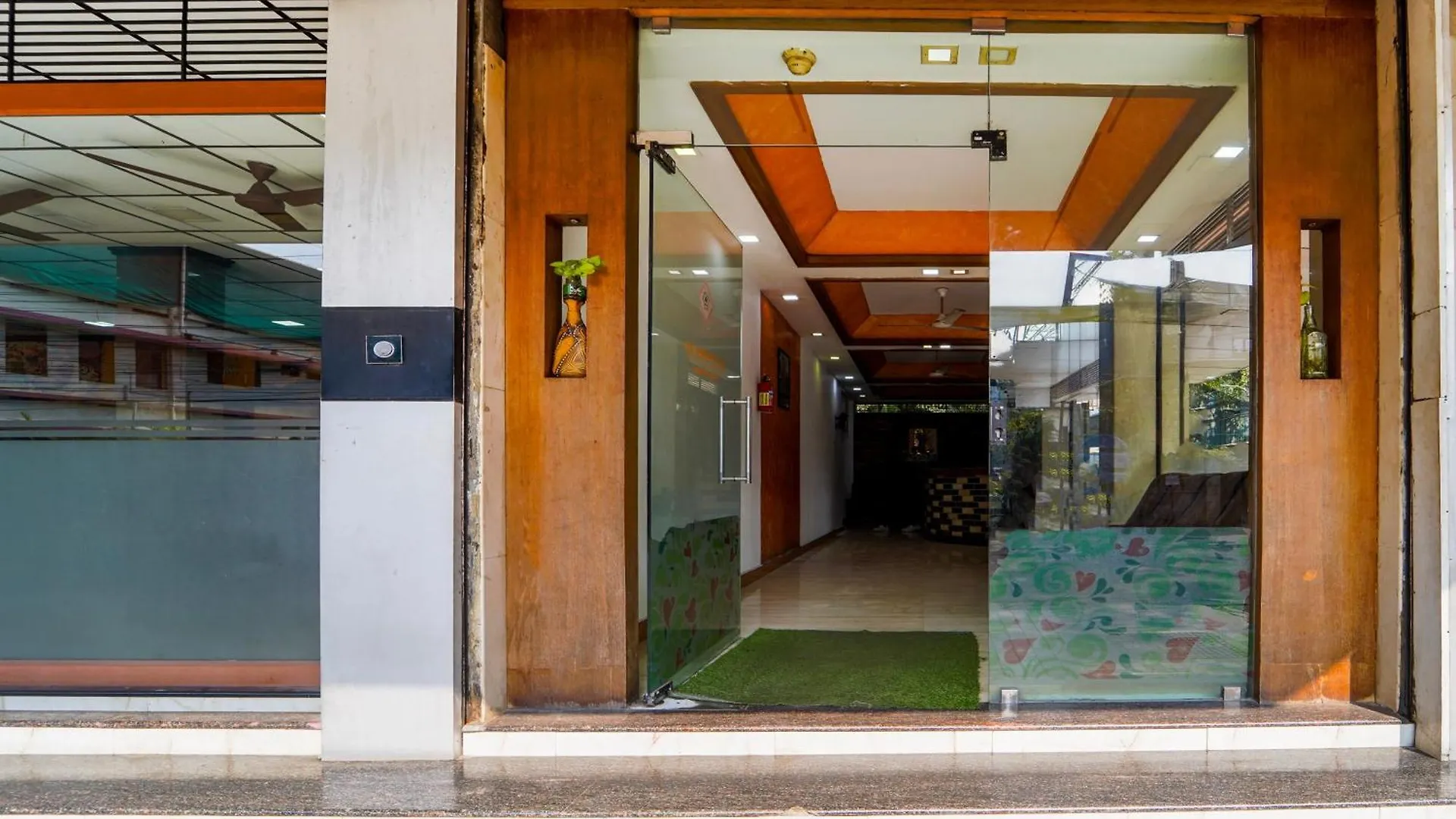 Super Townhouse City Center Ernakulam Kochi 酒店