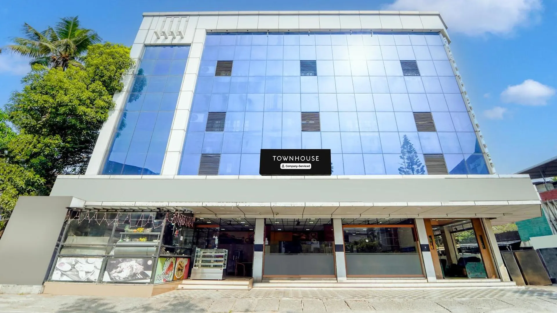 Super Townhouse City Center Ernakulam Kochi